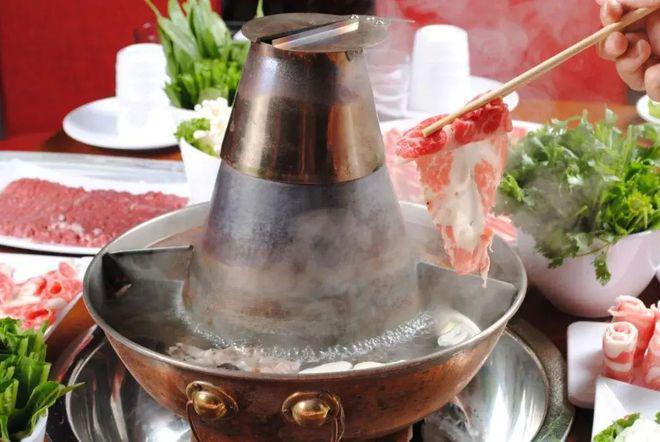 【民风】涮羊肉是冬天很多人的最爱“组装”的羊肉片吃过没有？