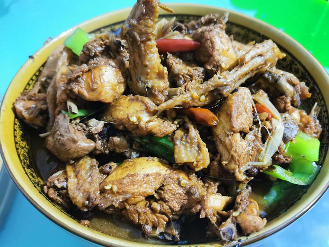 春天少吃猪肉多吃它比牛肉便宜比羊肉鲜美炖一锅太香了！(图5)