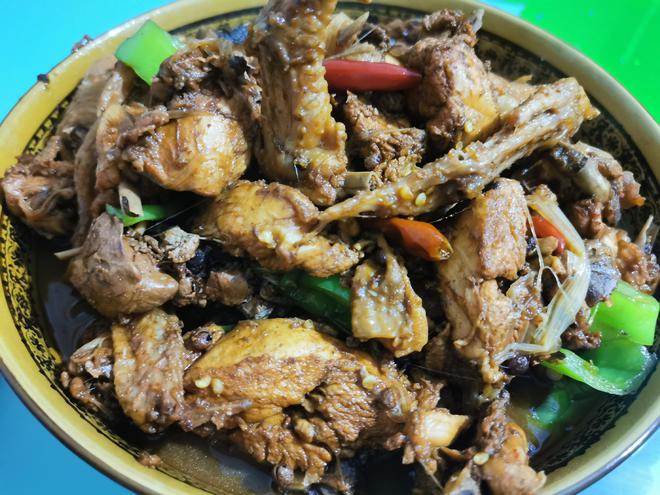 春天少吃猪肉多吃它比牛肉便宜比羊肉鲜美炖一锅太香了！